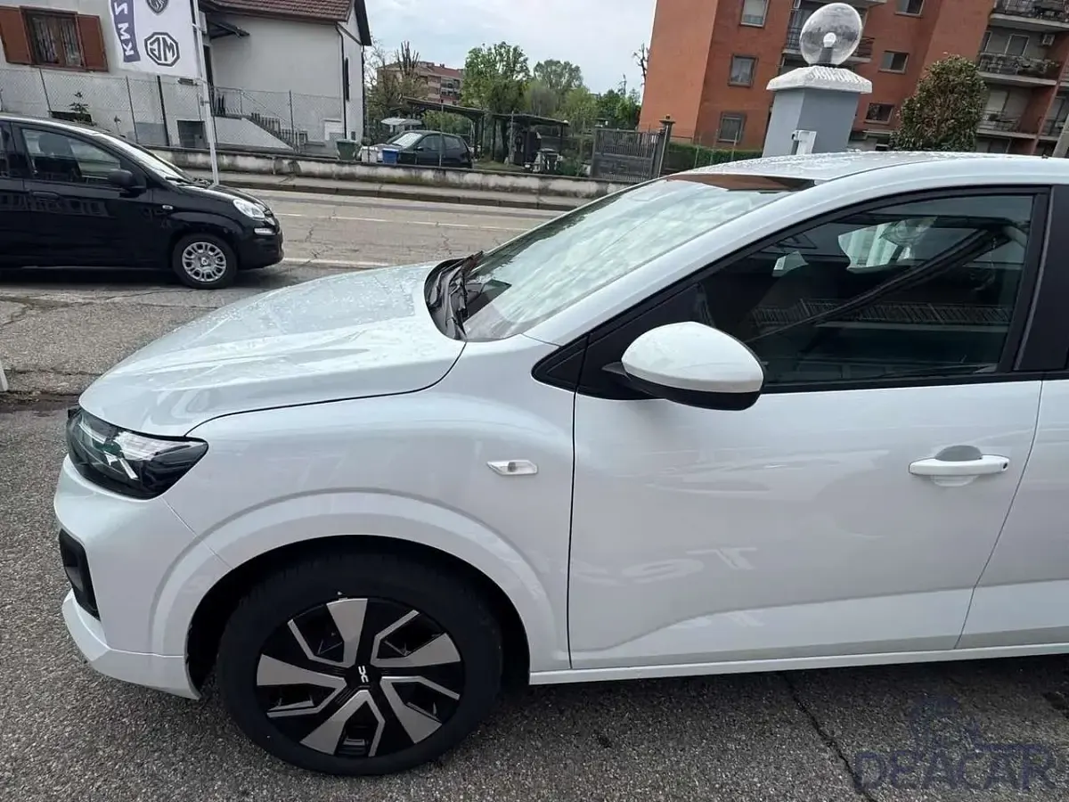 Nuova Dacia Sandero Expression 101 CV (74 kW) 2026 Bianco Utilitaria