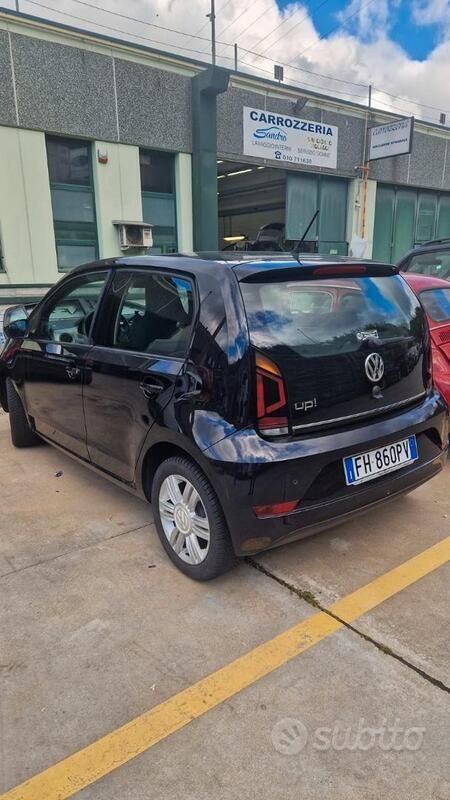 Usata VW up! 60 CV (44 kW) 2017 Nero Utilitaria