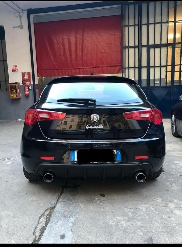 Usata Alfa Romeo Giulietta Progression 170 CV (125 kW) 2010 Nero Berlina