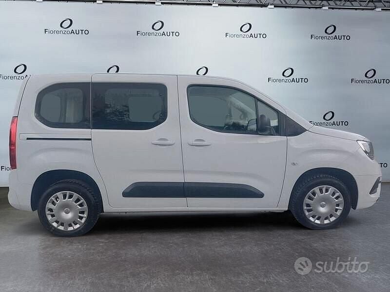 Usata Opel Combo Edition 102 CV (75 kW) 2022 Bianco Monovolume