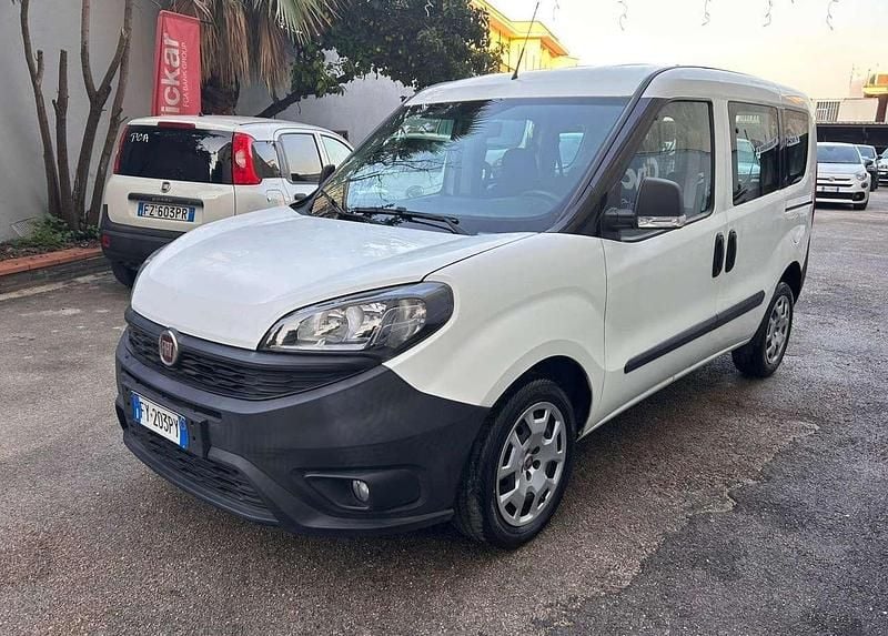Bianco Usata 2019 Fiat Doblò Easy Monovolume | 11.000 € (Ottimo prezzo) - Immagine 1/4