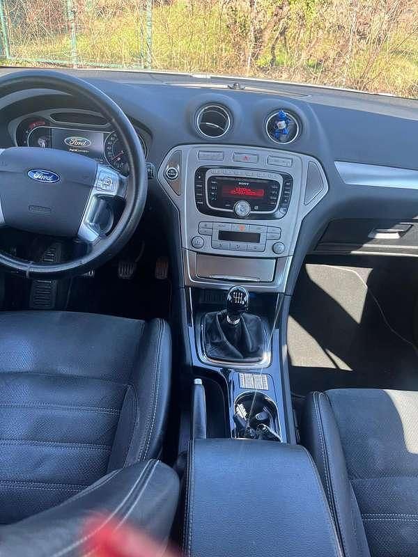 Usata Ford Mondeo Ghia 140 CV (102 kW) 2007 Grigio Station wagon