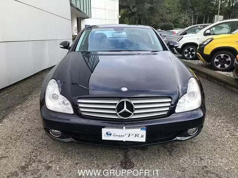 Usata Mercedes CLS350 272 CV (200 kW) 2005 Blu Coupé