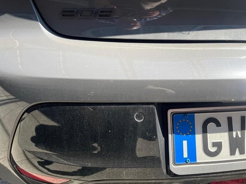 Begagnad Peugeot 208 GT 136 HK (100 kW) 2024 Grå Halvkombi