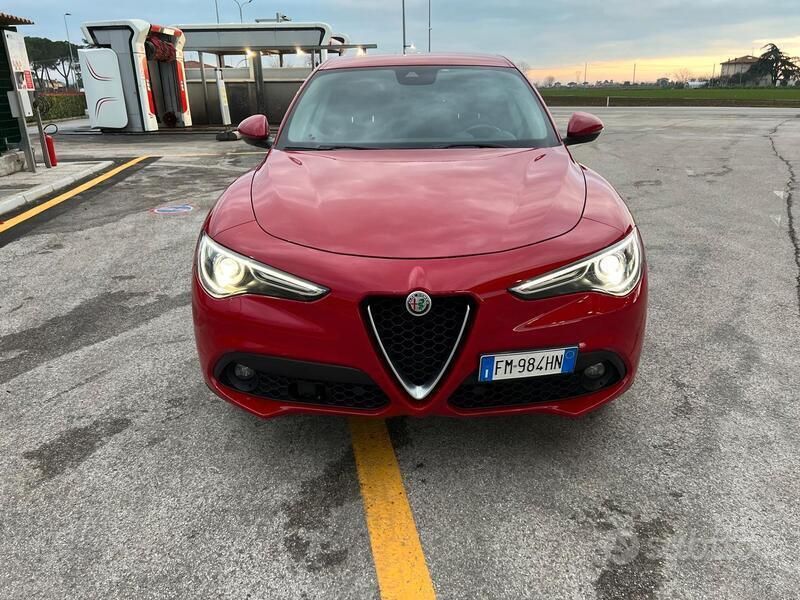 Usata Alfa Romeo Stelvio Executive 210 CV (154 kW) 2017 Rosso SUV