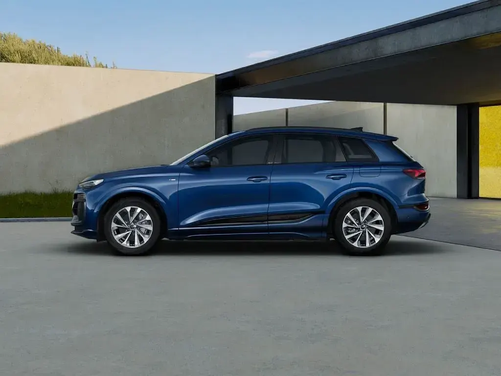 Uusi Audi Q6 e-tron S-Line 225 kW (306 HP) 2026 Sininen Katumaasturi