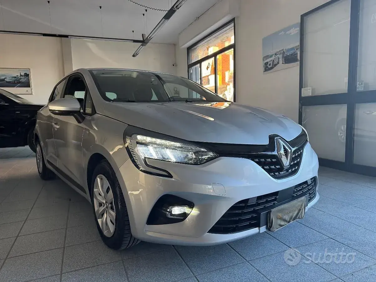 Usata Renault Clio V Intens 86 CV (63 kW) 2020 Grigio Berlina
