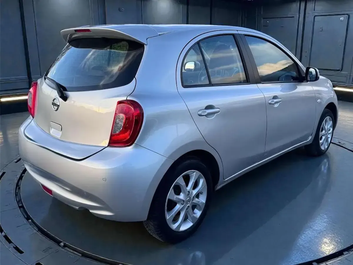 Usata Nissan Micra Tekna 80 CV (58 kW) 2015 Argento Utilitaria