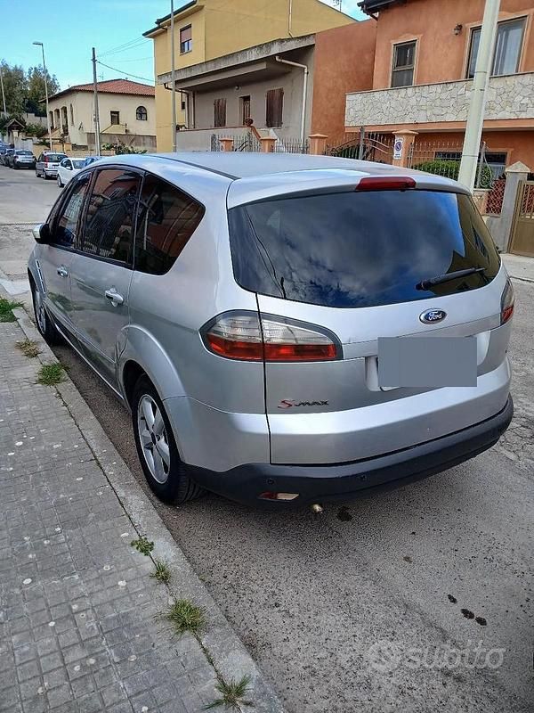 Usata Ford S-MAX 140 CV (102 kW) 2010 Grigio Monovolume