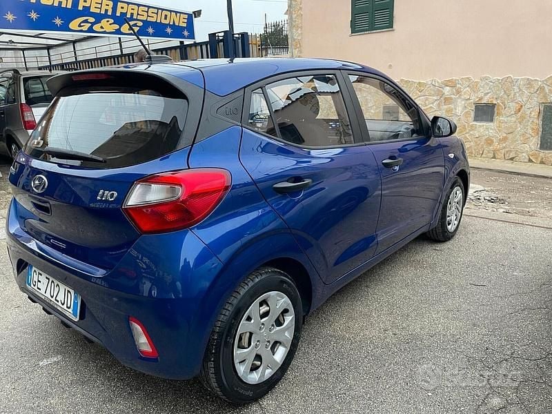 Usata Hyundai i10 Advanced 66 CV (48 kW) 2021 Blu Utilitaria