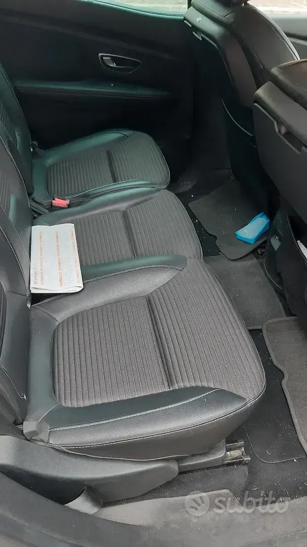 Usata Renault Scénic 110 CV (80 kW) 2017 Monovolume