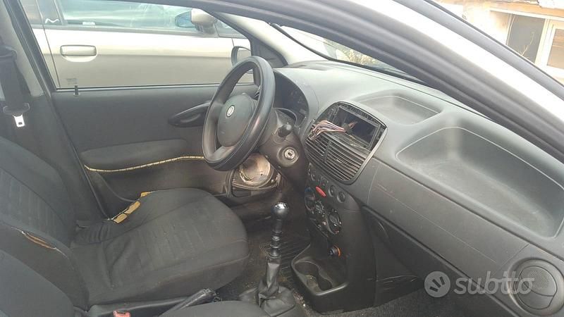Usata Fiat Punto 2006 Grigio Utilitaria