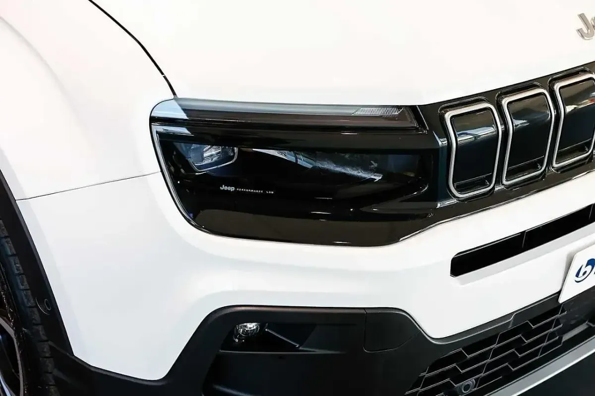 Nuova Jeep Avenger Summit 101 CV (74 kW) 2026 Snow SUV