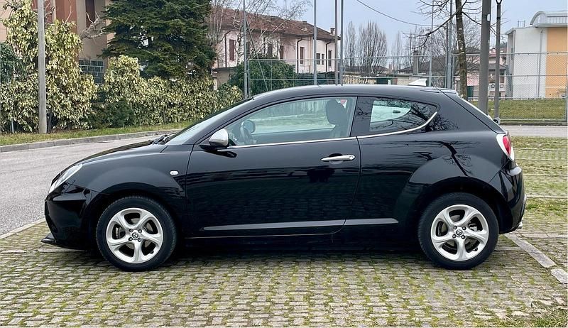 Usata Alfa Romeo MiTo Super 77 CV (56 kW) 2016 Nero Utilitaria
