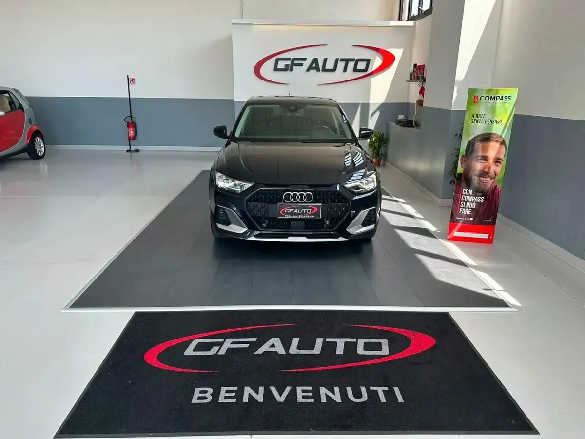 Usata Audi A1 Ambiente 110 CV (80 kW) 2021 Blu SUV