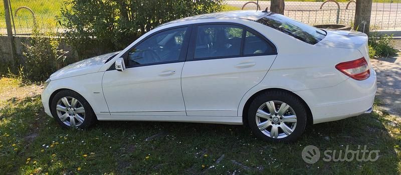 Usata Mercedes C200 136 CV (100 kW) 2010 Bianco Berlina