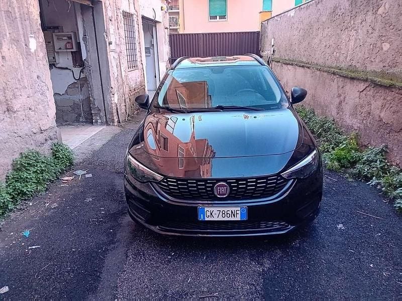Usata Fiat Tipo Lounge 120 CV (88 kW) 2018 Nero Station wagon
