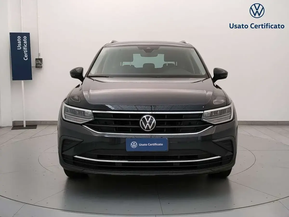 Usata VW Tiguan Life 122 CV (89 kW) 2023 Grigio SUV