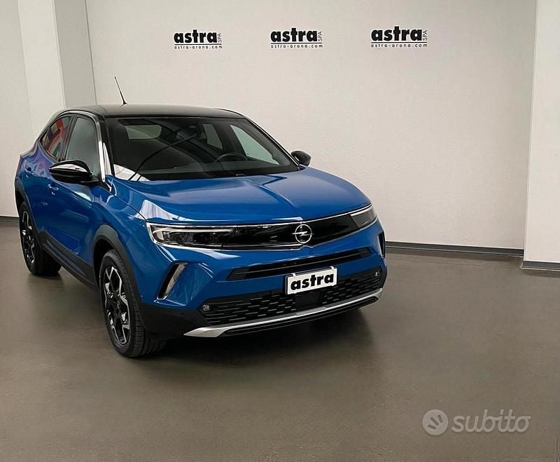 Blu / tetto nero Usata 2023 Opel Mokka Ultimate SUV | 18.900 € (Buon prezzo) - Immagine 1/4