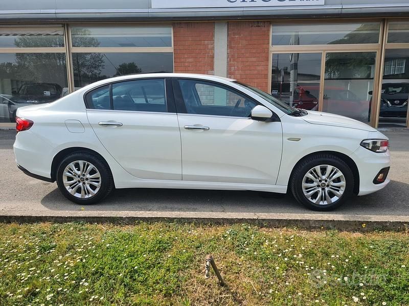 Gebraucht Fiat Tipo Lounge 110 PS (80 kW) 2018 Weiß Limousine