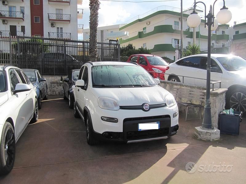 Usata Fiat Panda Lounge 80 CV (58 kW) 2017 Bianco Utilitaria