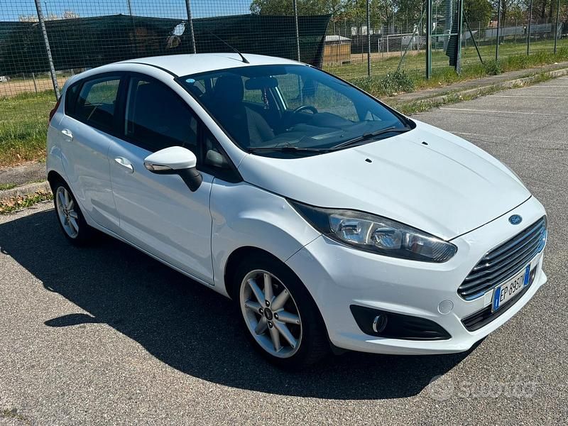 Usata Ford Focus 80 CV (58 kW) 2013 Bianco Berlina