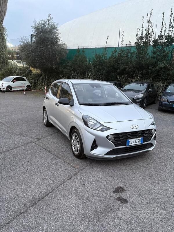 Usata 2022 Hyundai i10 Advanced Due volumi | 10.500 € (Ottimo prezzo) - Immagine 1/4