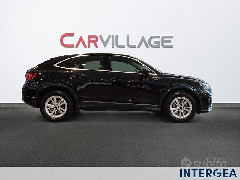 Usata Audi Q3 Sportback S-Line 149 CV (109 kW) 2023 Nero SUV