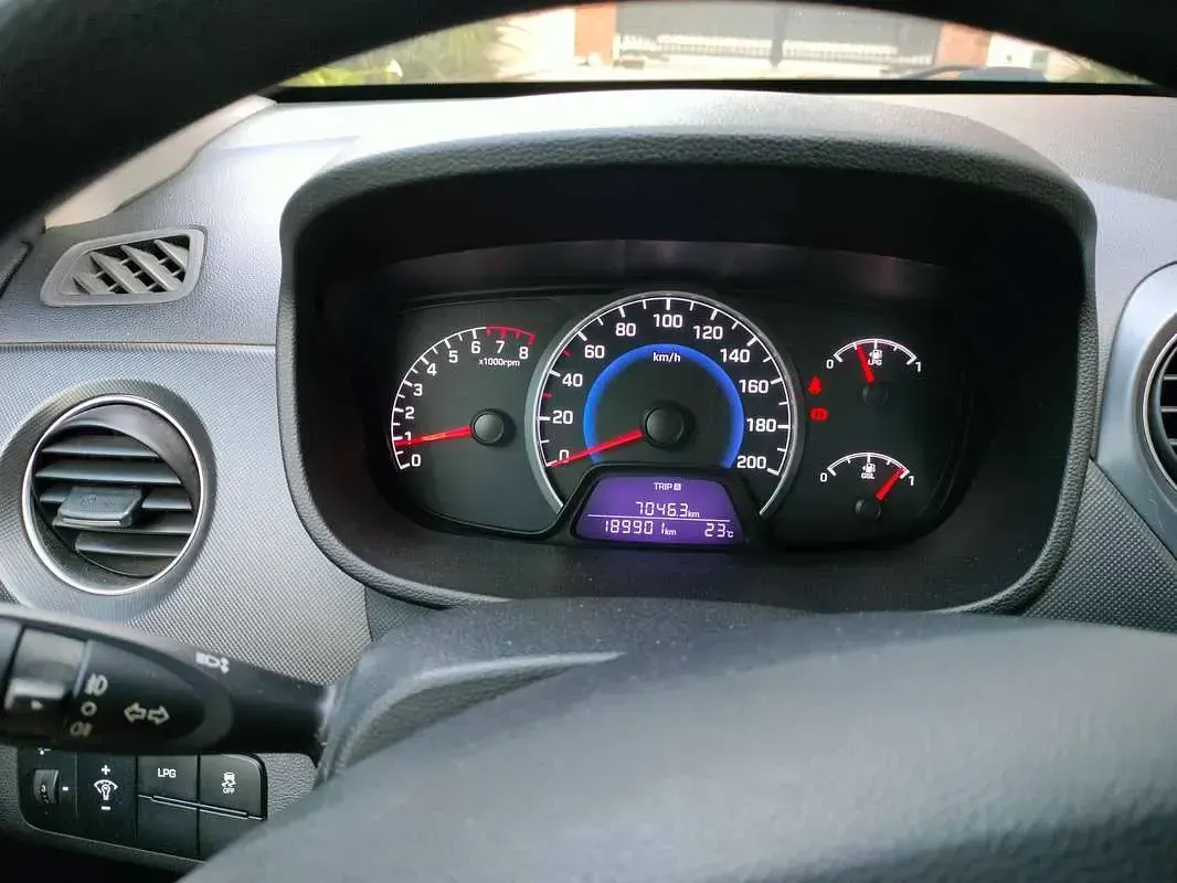 Usata Hyundai i10 67 CV (49 kW) 2017 Grigio Utilitaria