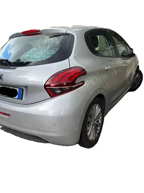 Usata Peugeot 208 Active 82 CV (60 kW) 2018 Grigio Utilitaria