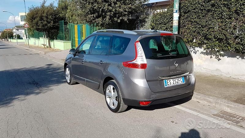 Usata Renault Scénic 110 CV (80 kW) 2013 Monovolume
