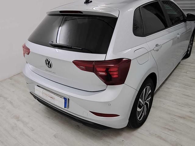 Usata VW Polo 80 CV (58 kW) 2022 Argento Utilitaria