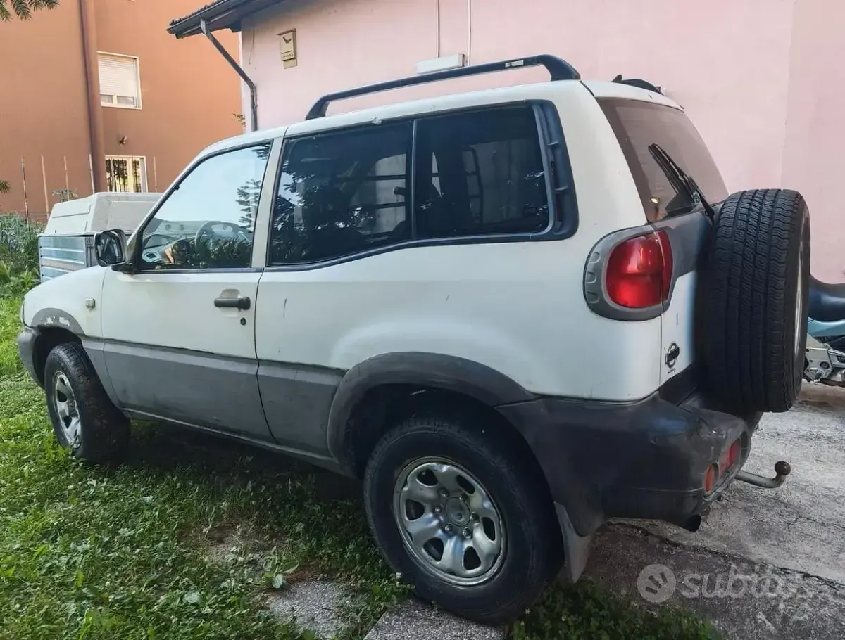 Usata Nissan Terrano 125 CV (91 kW) 2000 Bianco SUV
