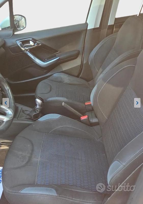 Usata Peugeot 208 2016 Bianco Utilitaria