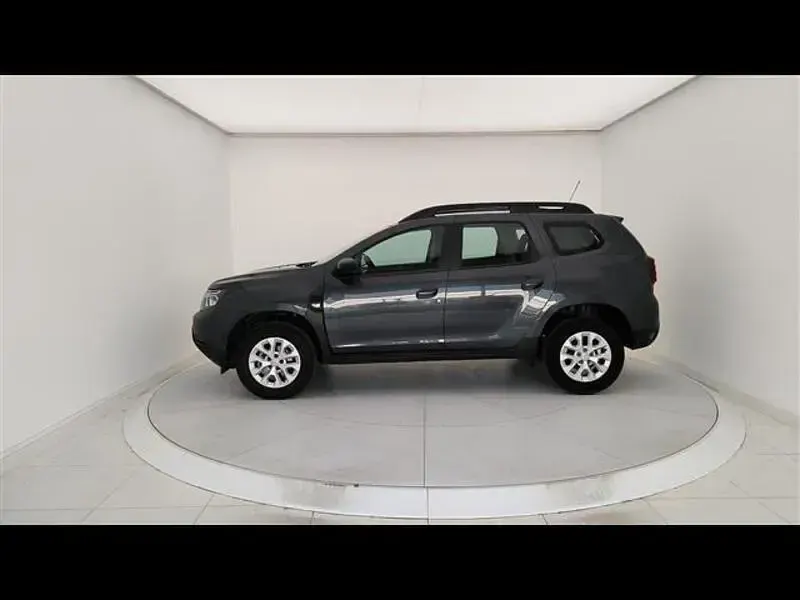 Usata Dacia Duster Comfort 91 CV (66 kW) 2022 Grigio scuro SUV