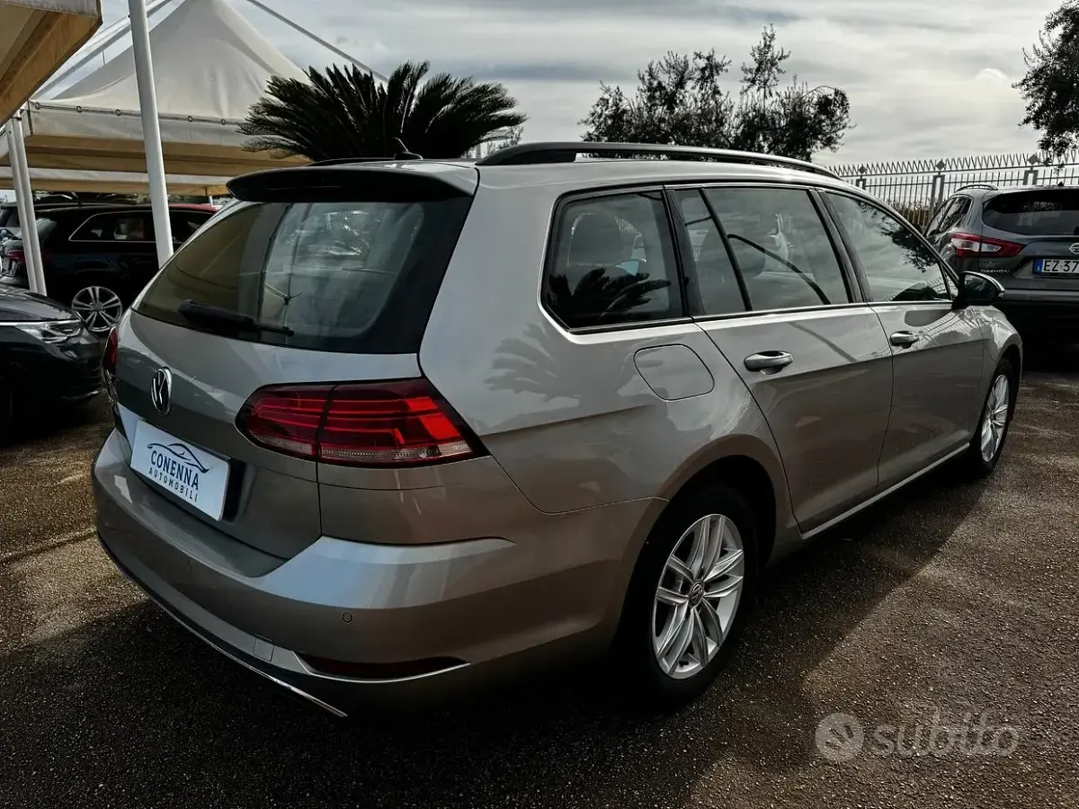 Usata VW Golf VII 116 CV (85 kW) 2019 Grigio Station wagon