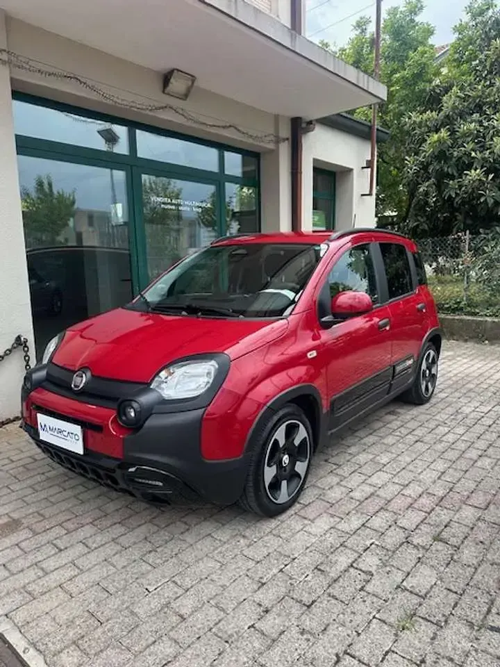 Usata Fiat Panda 69 CV (50 kW) 2025 Rosso Utilitaria