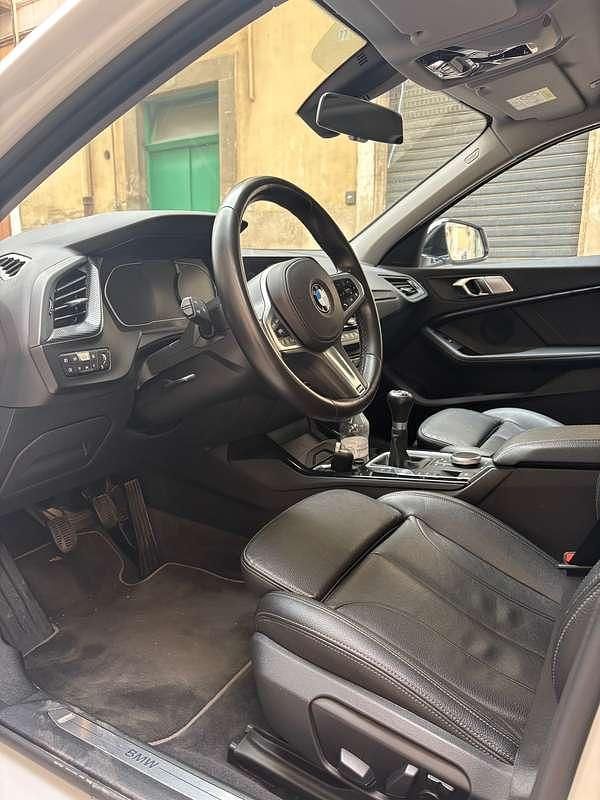 Usata BMW 118 Luxury Line 136 CV (100 kW) 2019 Bianco Utilitaria