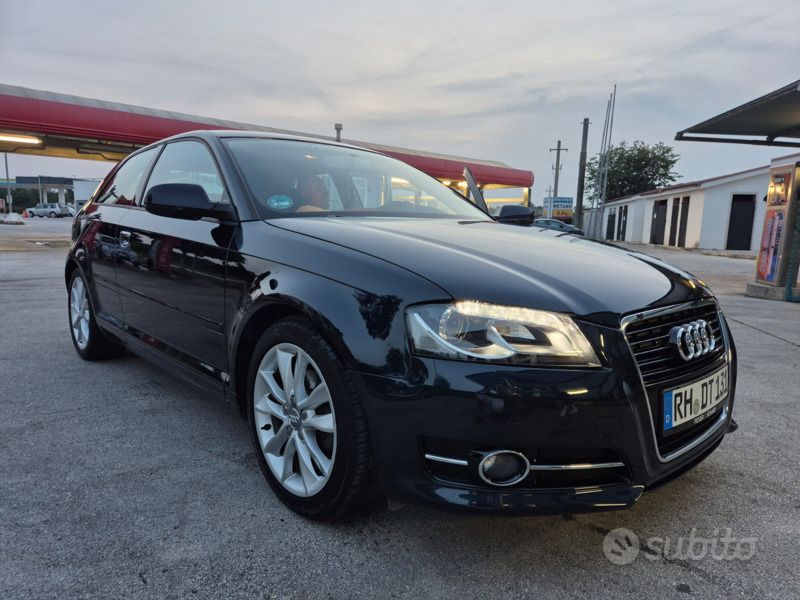 Usata Audi A3 Attraction 125 CV (91 kW) 2011 Blu Coupé