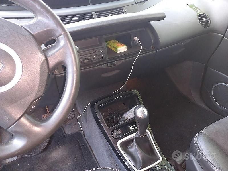 Usata Renault Espace 101 CV (74 kW) 2012 Nero Monovolume