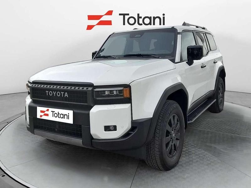 Bianco Usata 2024 Toyota Land Cruiser SUV | 84.900 € (Buon prezzo) - Immagine 1/4