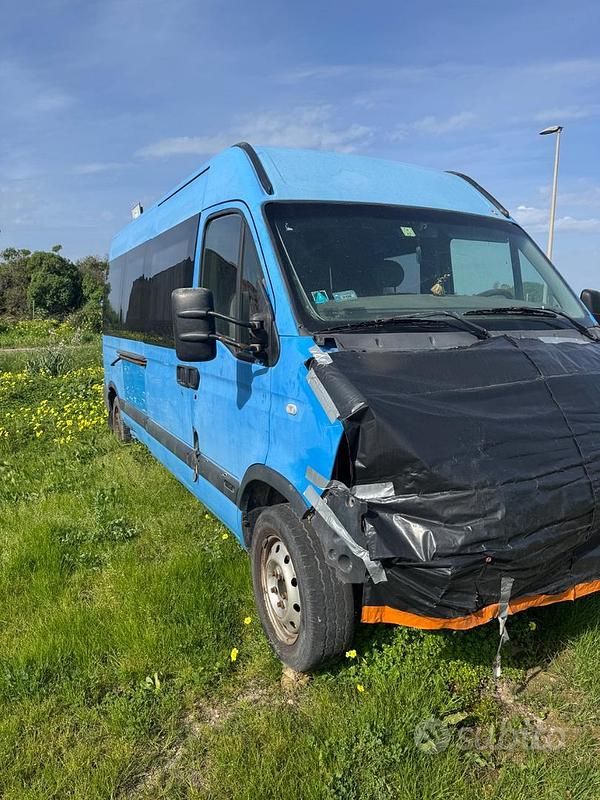 Usata Nissan Interstar 140 CV (102 kW) 2006 Furgone