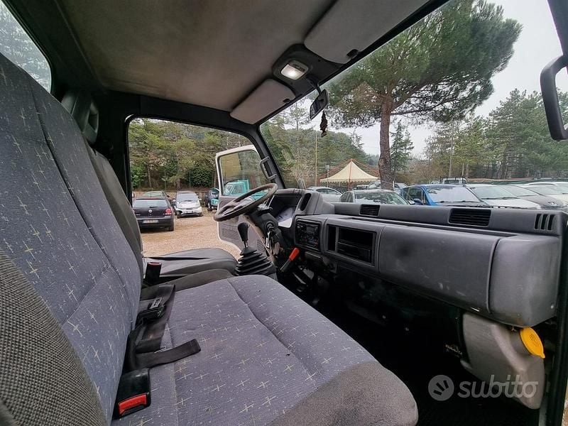 Usata Nissan Cabstar 125 CV (91 kW) 2004 Bianco Pick-up