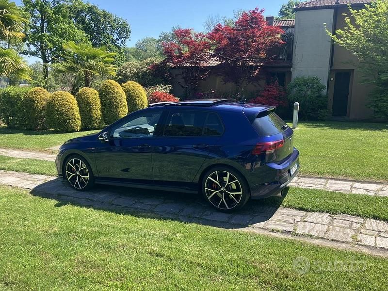 Usata VW Golf VIII GTI 245 CV (180 kW) 2023 Blu Berlina
