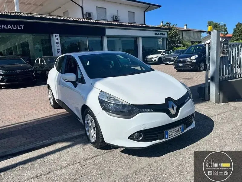 Usata Renault Clio 75 CV (55 kW) 2014 Bianco Utilitaria