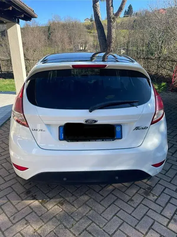 Usata Ford Fiesta 75 CV (55 kW) 2015 Utilitaria