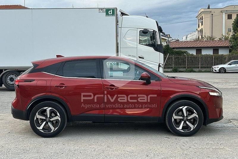 Usata Nissan Qashqai N-Connecta 140 CV (102 kW) 2023 Rosso SUV