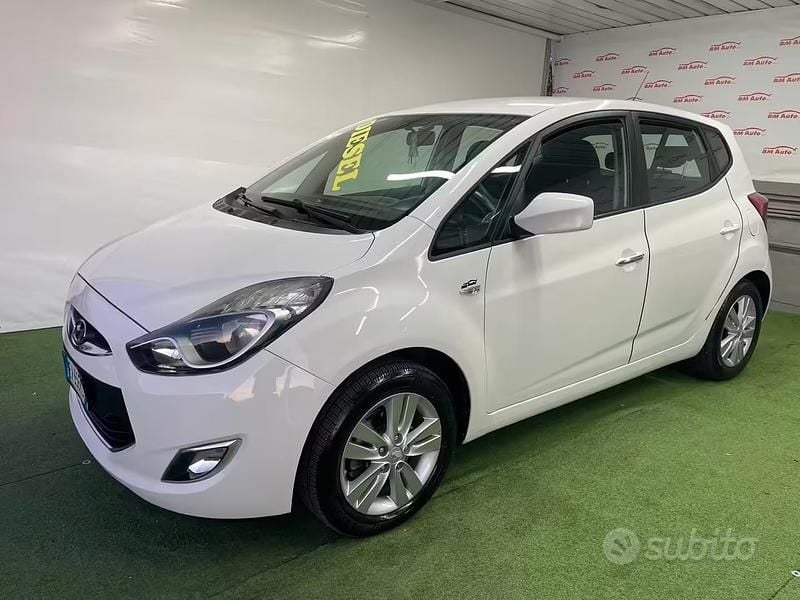Usata Hyundai ix20 Comfort 90 CV (66 kW) 2014 Bianco Utilitaria