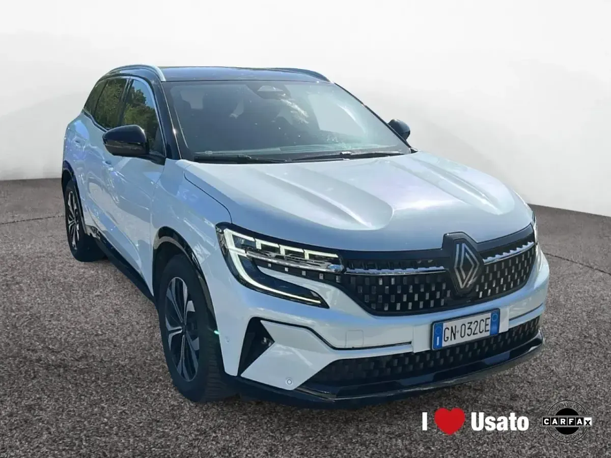 Usata Renault Clio Iconic 200 CV (147 kW) 2023 Bianco Utilitaria