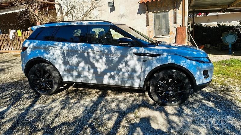 Usata Land Rover Range Rover evoque 150 CV (110 kW) 2012 Bianco SUV